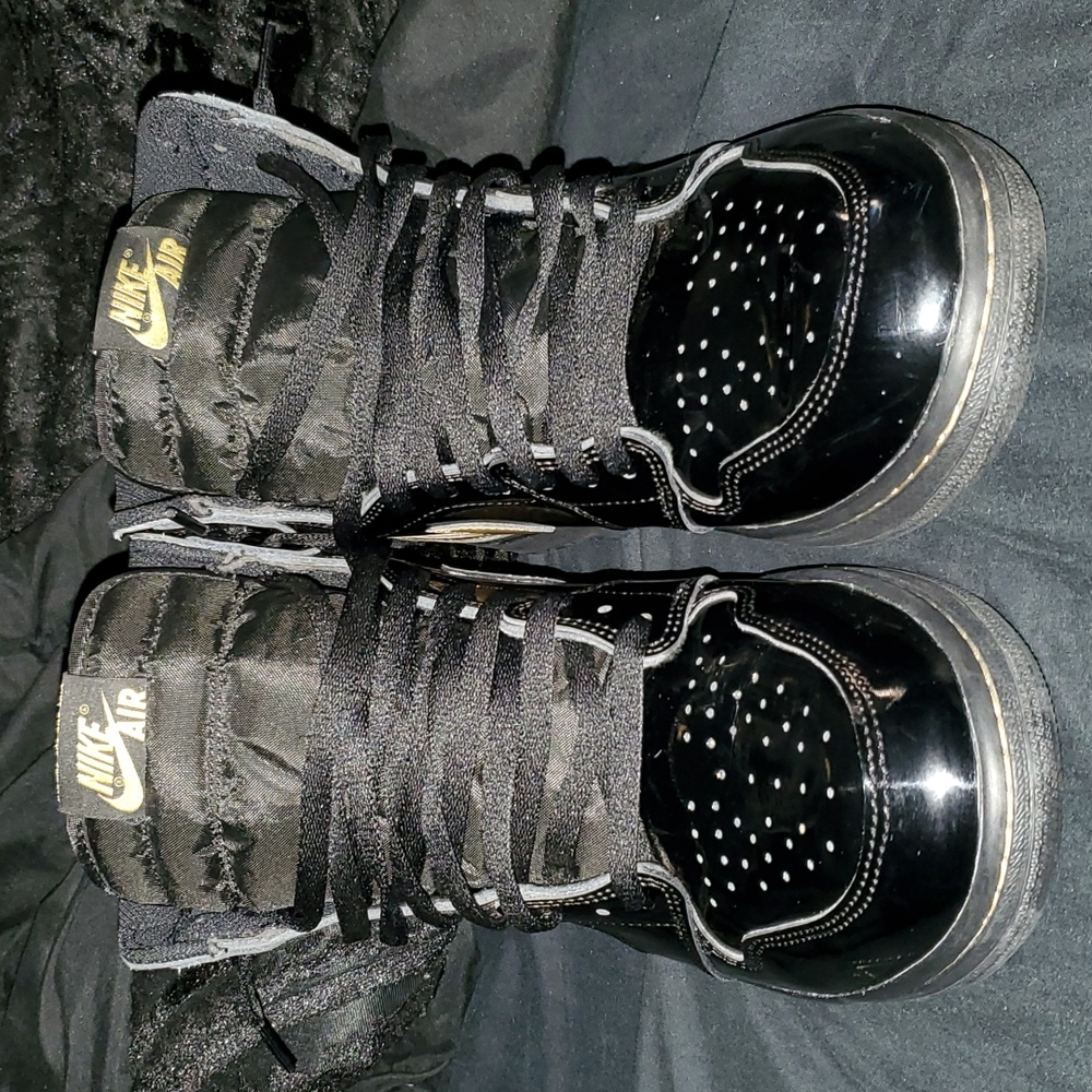 Patent leather jordan 1s